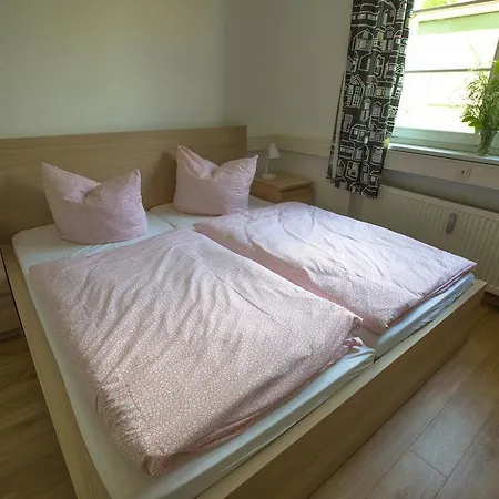 Family بيت شباب