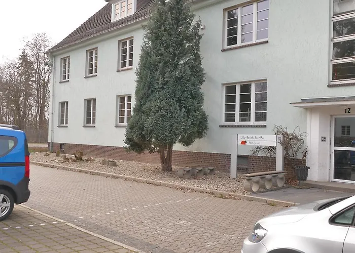 Хостел Family *